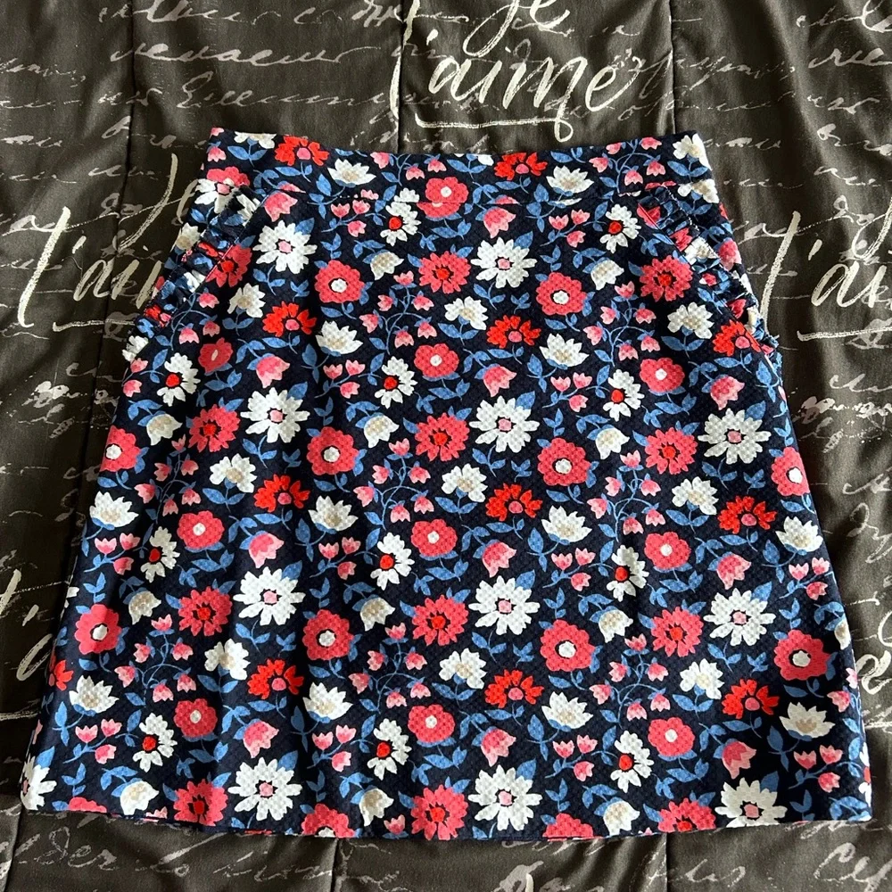 Kate Spade Red/Blue Daisy Jacquard Skirt Size 8 - Picture 2 of 6